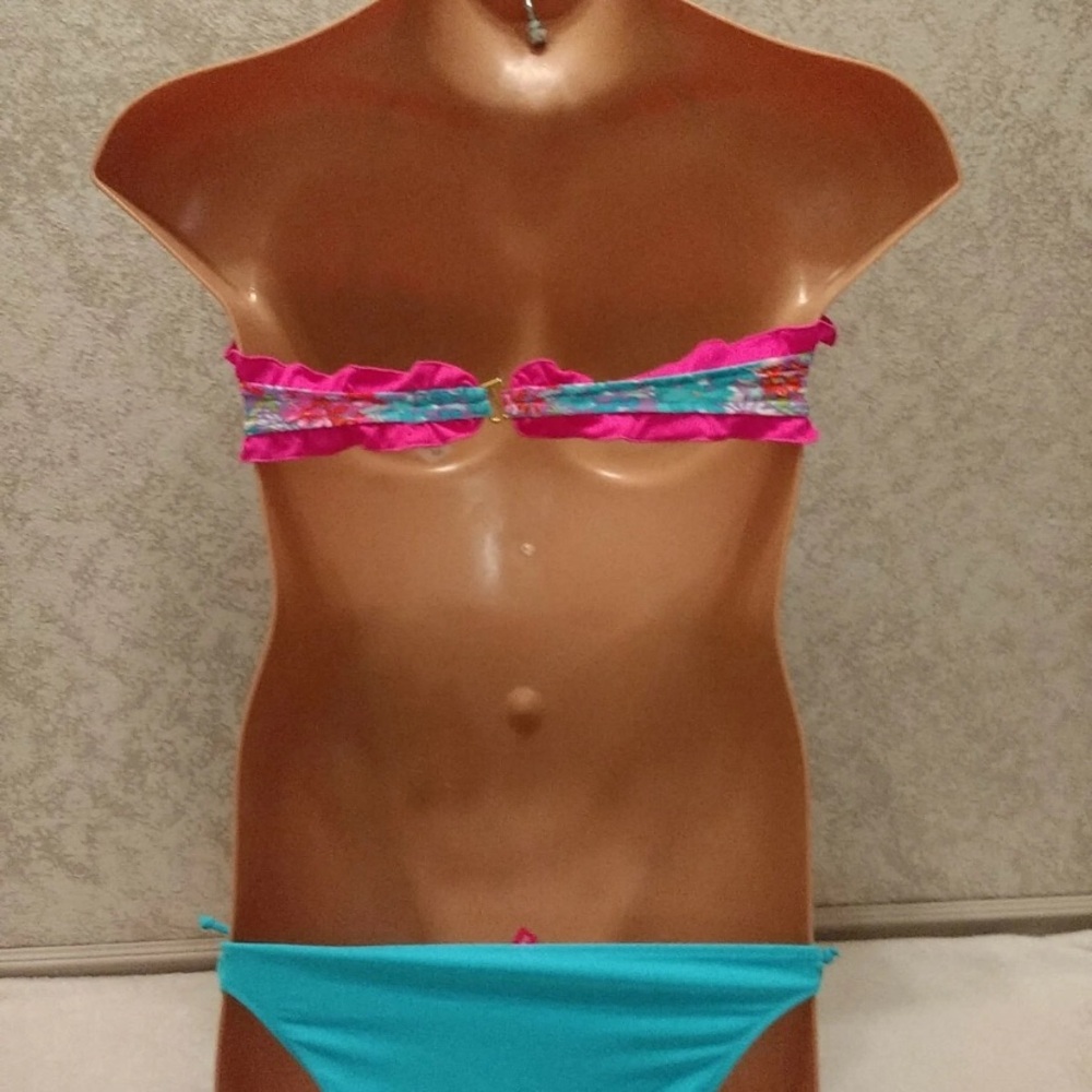 Victoria's Secret Multicolor Ruffled Bikini - Picture 10 of 12